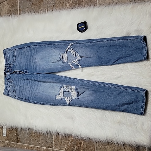 FLAWED! Hollister Curvy Ultra High Rise Mom Denim Jeans Size 5R / W27L27 - Picture 4 of 12